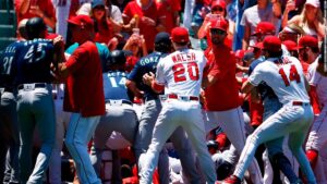 Read more about the article Angels vs Mariners: Mass brawl and eight ejections overshadow Los Angeles’ win over Seattle