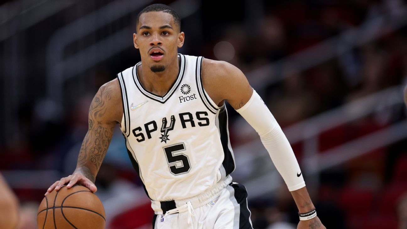 You are currently viewing Atlanta Hawks acquire guard Dejounte Murray from San Antonio Spurs for three first-round picks, Danilo Gallinari