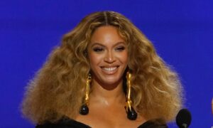 Read more about the article Beyoncé Releases New Single ‘Break My Soul’ A Little Early – Uppdate – Deadline