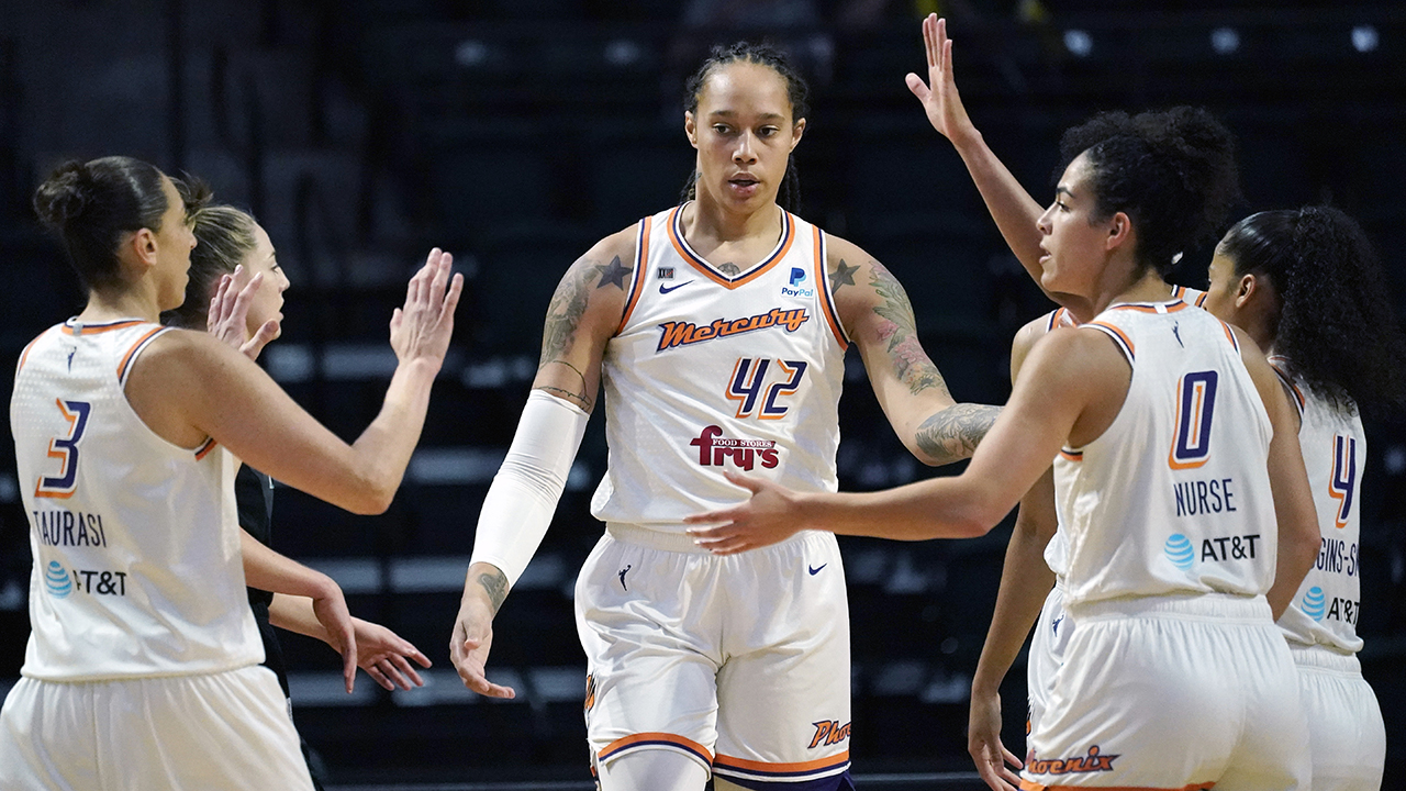 You are currently viewing Brittney Griner’s agent calls on Biden, Harris to ‘do whatever it takes to bring’ WNBA star home from Russia