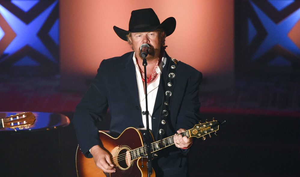 You are currently viewing Country Music Star Toby Keith Reveals He Has Stomach Cancer – Deadline