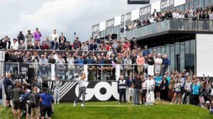 Read more about the article LIV Golf Day 1 Live Updates: Follow Phil Mickelson, Dustin Johnson in Debut Event