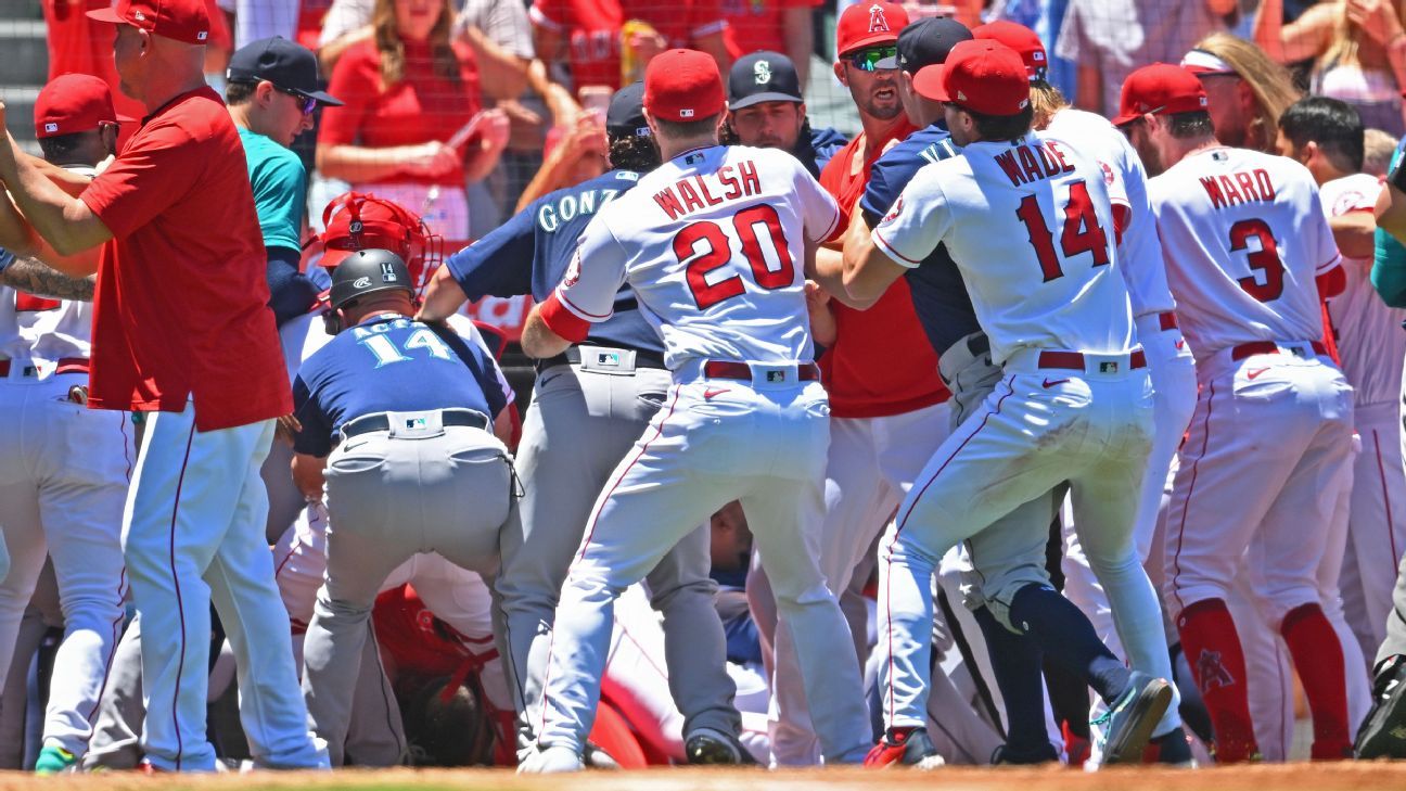 You are currently viewing MLB suspends 12 players, coaches for roles in Seattle Mariners-Los Angeles Angels brawl; Phil Nevin gets 10 games
