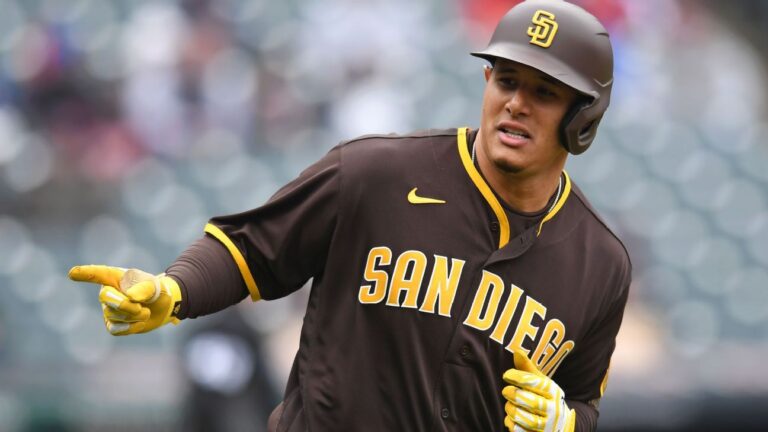 Read more about the article Manny Machado out of San Diego Padres lineup, but staying off IL with sprained ankle for now