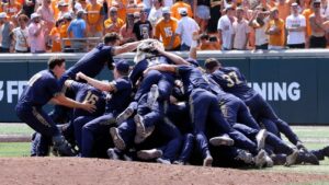 Read more about the article Notre Dame Fighting Irish stun top-seeded Tennessee Volunteers to advance to College World Series