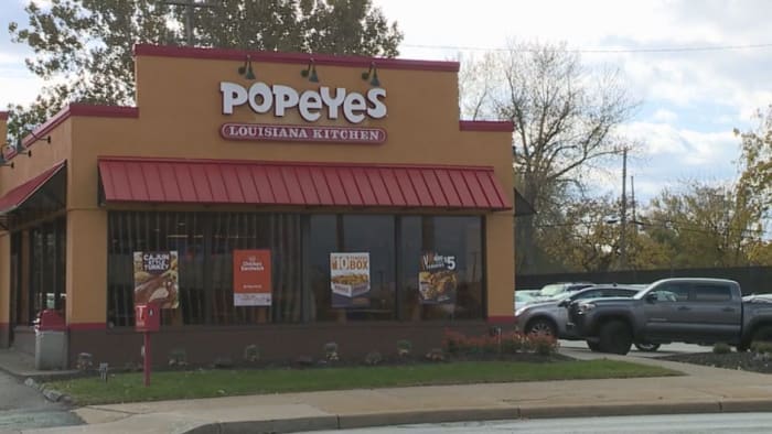 Read more about the article Popeyes to sell 59 cent fried chicken in honor of company’s 50th anniversary, report says