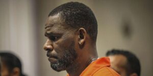 Read more about the article R. Kelly Facing Possible 25 Years in Jail, Following Request By Federal Prosecutors