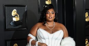 Read more about the article Read Lizzo’s statement on ‘Grrrls’ lyric change after outcry