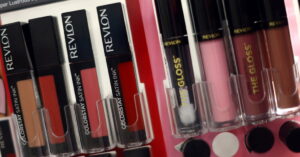 Read more about the article Revlon Files for Bankruptcy – The New York Times