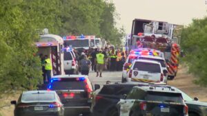 Read more about the article San Antonio trailer deaths: 50 migrants believed dead after being found inside a semitruck, official says