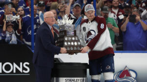 Read more about the article Stanley Cup Final: Avalanche’s Cale Makar makes history with Conn Smythe Trophy win