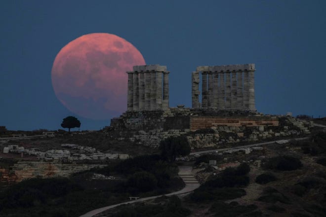 You are currently viewing Strawberry super moon to peak June 14