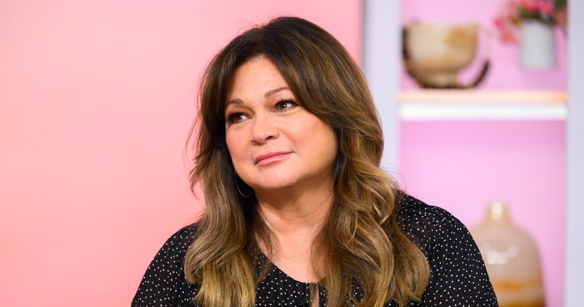 You are currently viewing Valerie Bertinelli Explains How Her Weight is Protecting Her Amid ‘Heartbreak’