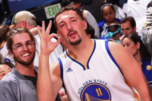 Read more about the article Warriors arena banned fake Klay Thompson ahead of Game 5 / News
