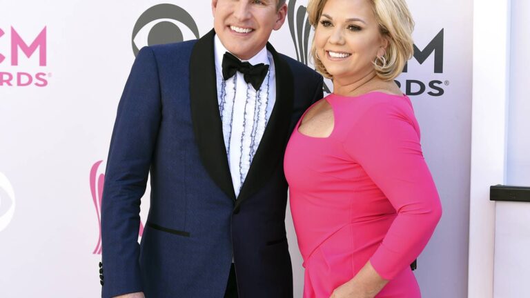 Read more about the article ‘Chrisley Knows Best’ stars Todd, Julie Chrisley found guilty of fraud – 104.5 WOKV