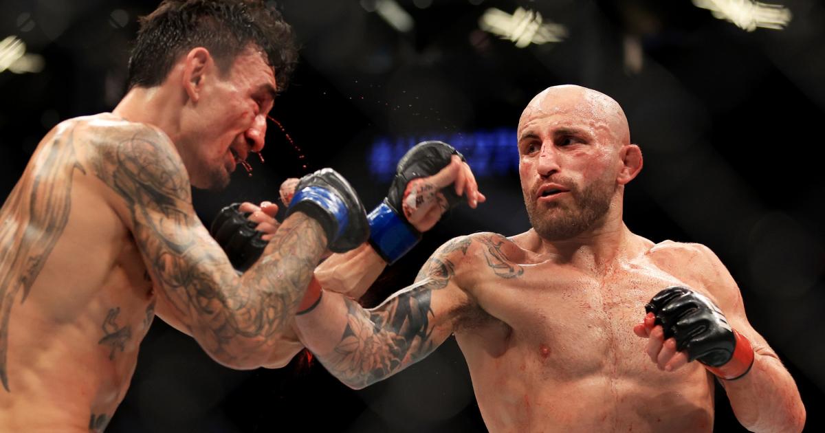 You are currently viewing Alex Volkanovski ends Max Holloway rivalry in decisive fashion at UFC 276