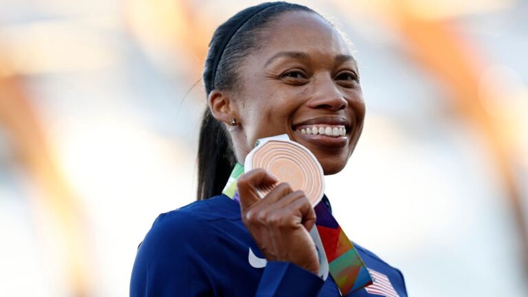 Read more about the article Allyson Felix caps final appearance at track world championships with bronze medal in 4x400m mixed relay