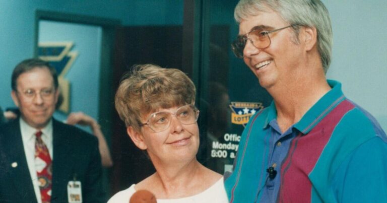 Read more about the article Back in the day, July 30, 1994: Couple hit $50M Powerball jackpot, are Nebraska’s first winners | History