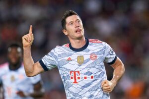 Read more about the article Barcelona agree €45m deal to sign Robert Lewandowski from Bayern Munich