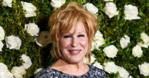 Read more about the article Bette Midler defends her social posts criticized as ‘transphobic’