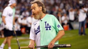 Read more about the article Bryan Cranston Hit By Liner, Gets Ejected at All-Star Celebrity Game – NBC Los Angeles