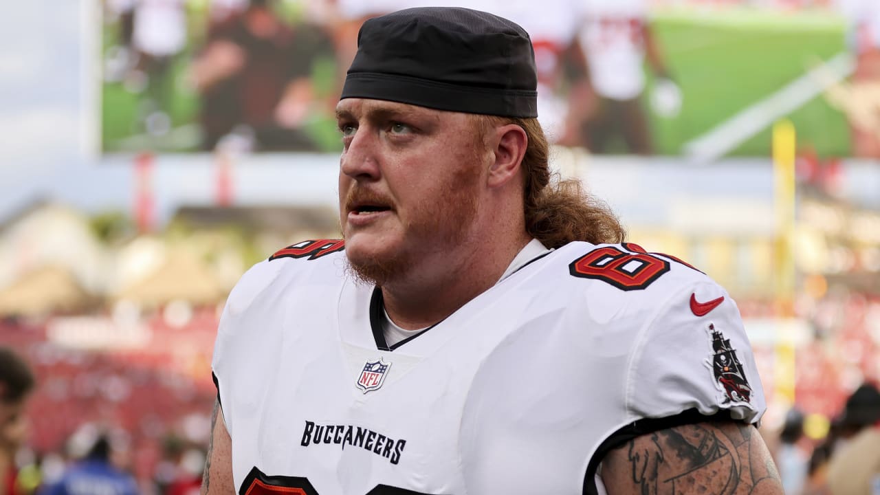 You are currently viewing Buccaneers center Ryan Jensen feared to have suffered season-ending knee injury
