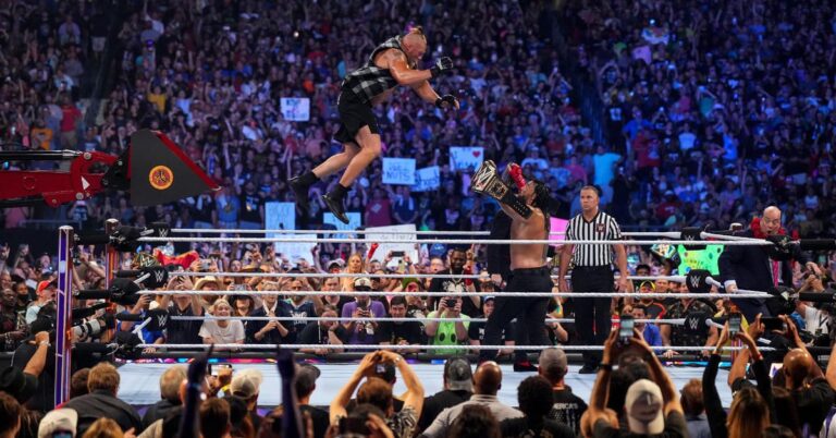 Read more about the article Cageside Community Star Ratings: Roman Reigns vs. Brock Lesnar