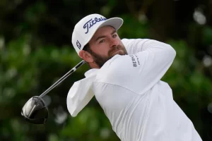 Read more about the article Cameron Young back at St. Andrews as pro, opens with a 64