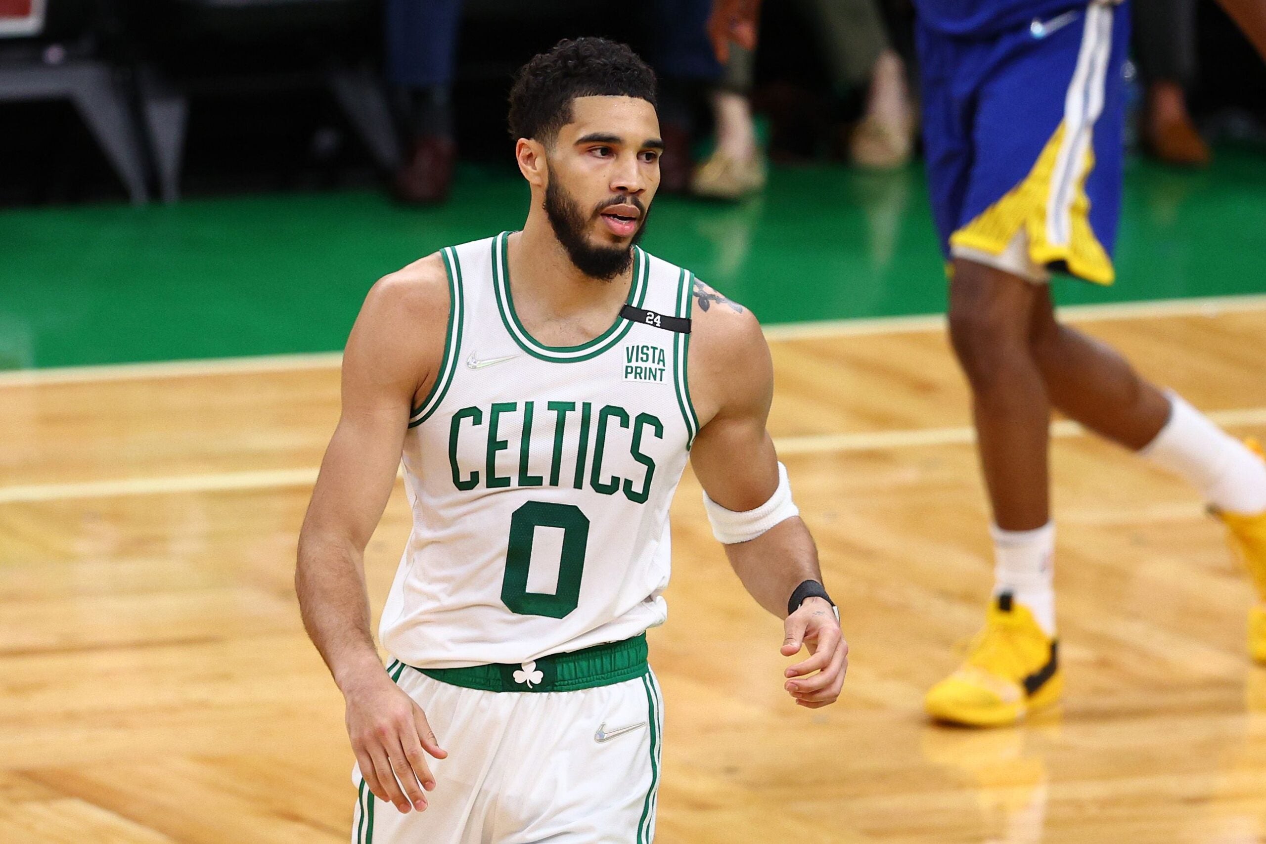 You are currently viewing Celtics become title favorites on multiple sportsbooks after initial moves
