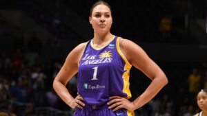 Read more about the article Center Liz Cambage terminates deal with Los Angeles Sparks