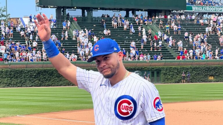 Read more about the article Chicago Cubs’ Willson Contreras, Ian Happ emotional in likely farewell at Wrigley Field