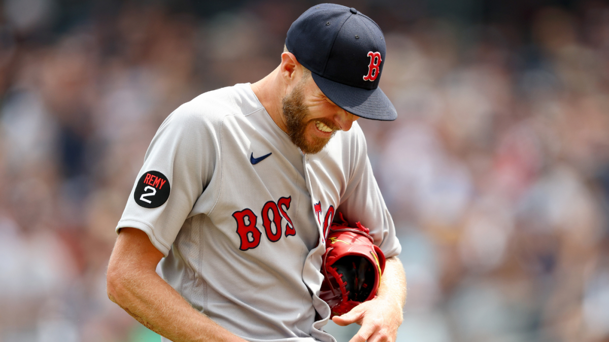 You are currently viewing Chris Sale injury: Red Sox lefty undergoes surgery on broken pinkie; team hopes he can pitch again in 2022