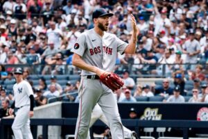 Read more about the article Chris Sale leaves start after getting hit by line drive