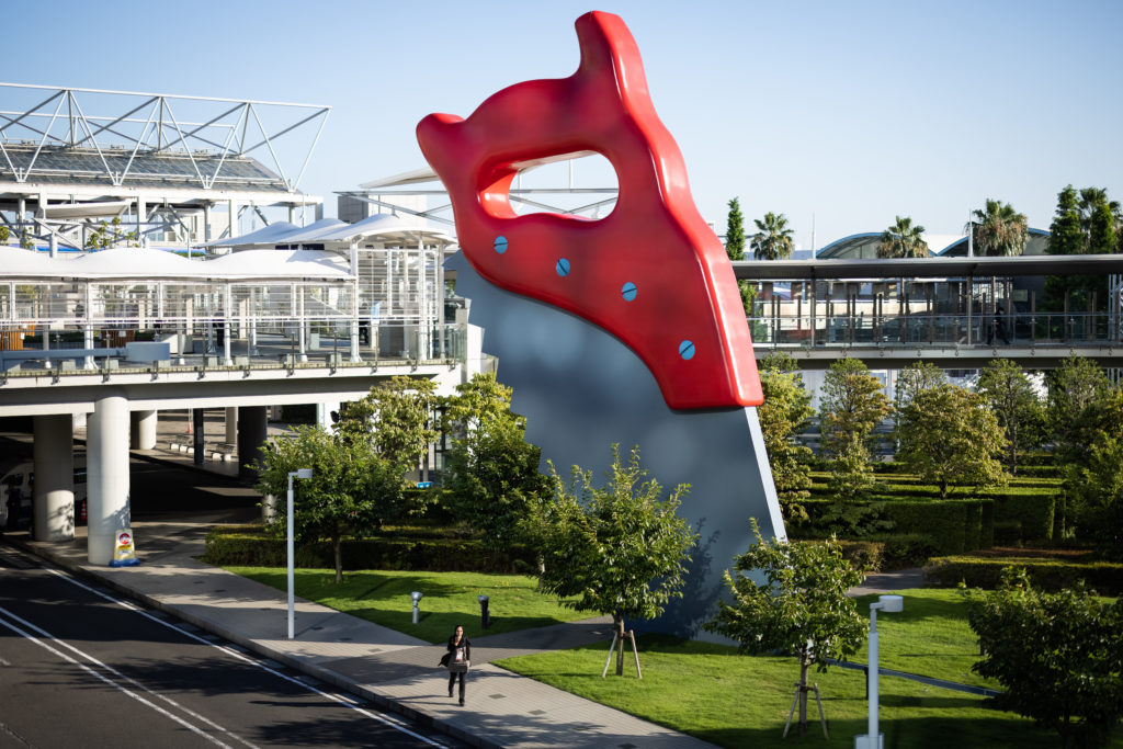 You are currently viewing Claes Oldenburg, artist who created massive urban sculptures, dies at 93