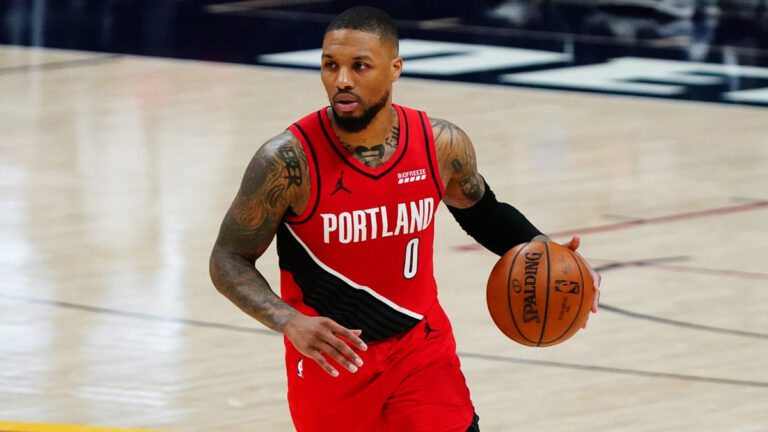 Read more about the article Damian Lillard, Trail Blazers Agree To Massive Two-Year Contract Extension, per Reports