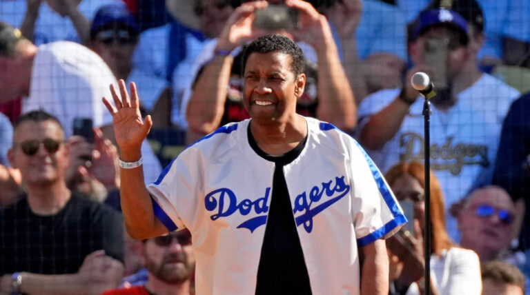 Read more about the article Denzel Washington Pays Homage to Jackie Robinson Ahead of All-Star Game