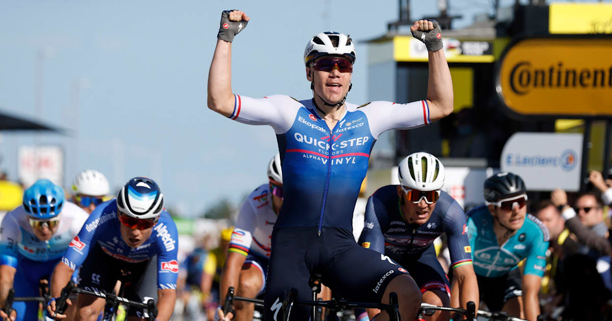 You are currently viewing Fabio Jakobsen wins stage 2 as Wout van Aert takes overall lead at Tour de France 2022