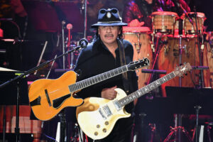 Read more about the article Guitarist Carlos Santana Collapses on Stage While Performing in Michigan
