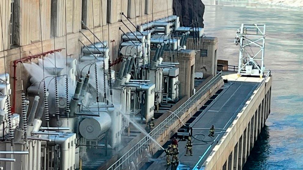You are currently viewing Hoover Dam transformer explodes; no one hurt