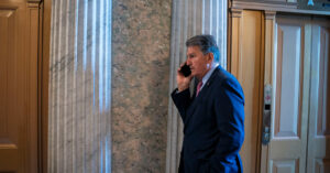 Read more about the article How Joe Manchin Doomed the Democrats’ Climate Plan