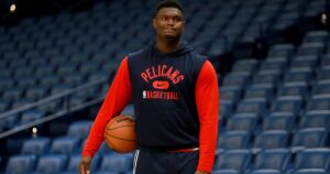 Read more about the article How long is Zion Williamson out after signing new contract with Pelicans? Injury timeline, return date, latest updates on star forward