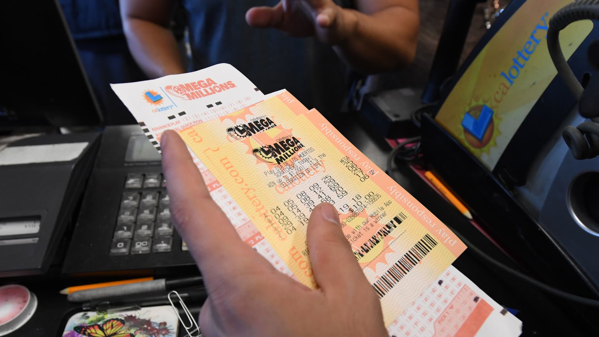 You are currently viewing If you win the $630 million Mega Millions jackpot, here’s the tax bill