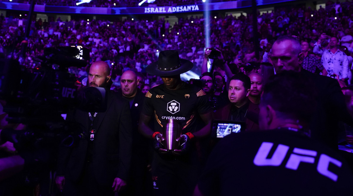 You are currently viewing Israel Adesanya Entered As The Undertaker Ahead of UFC 276 Win