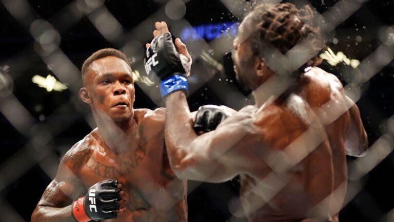 Read more about the article Israel Adesanya outpoints Jared Cannonier to retain UFC middleweight title