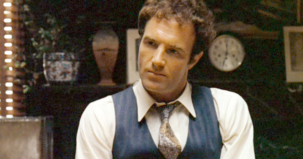 You are currently viewing James Caan, Actor Who Won Fame in ‘The Godfather,’ Dies at 82
