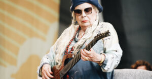Read more about the article Joni Mitchell Performs Surprise Show at Newport Folk Festival