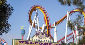 Read more about the article Knott’s Berry Farm back open after closing park early due to fights