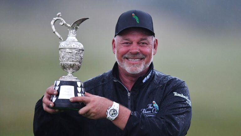 Read more about the article Last-hole birdie gives Darren Clarke victory at Senior Open