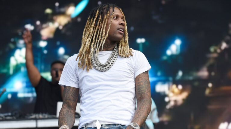 Read more about the article Lil Durk Injured in Stage Pyrotechnic Incident at Lollapalooza 2022