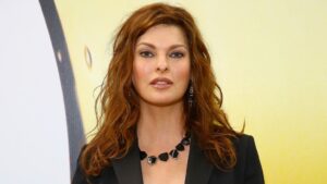 Read more about the article Linda Evangelista Settles CoolSculpting Suit After “Horrific Ordeal” – The Hollywood Reporter